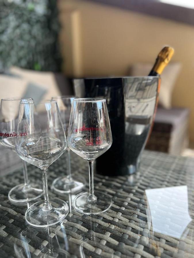 Bon Bon Del Corso Con Terrazzo E Aria Condizionata Apartment Asti Bagian luar foto