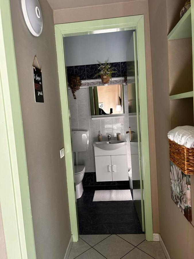 Bon Bon Del Corso Con Terrazzo E Aria Condizionata Apartment Asti Bagian luar foto