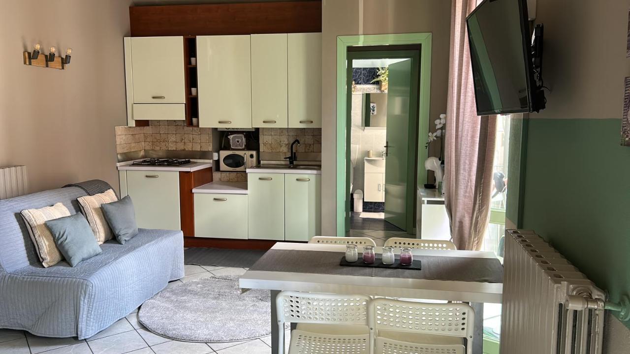 Bon Bon Del Corso Con Terrazzo E Aria Condizionata Apartment Asti Bagian luar foto