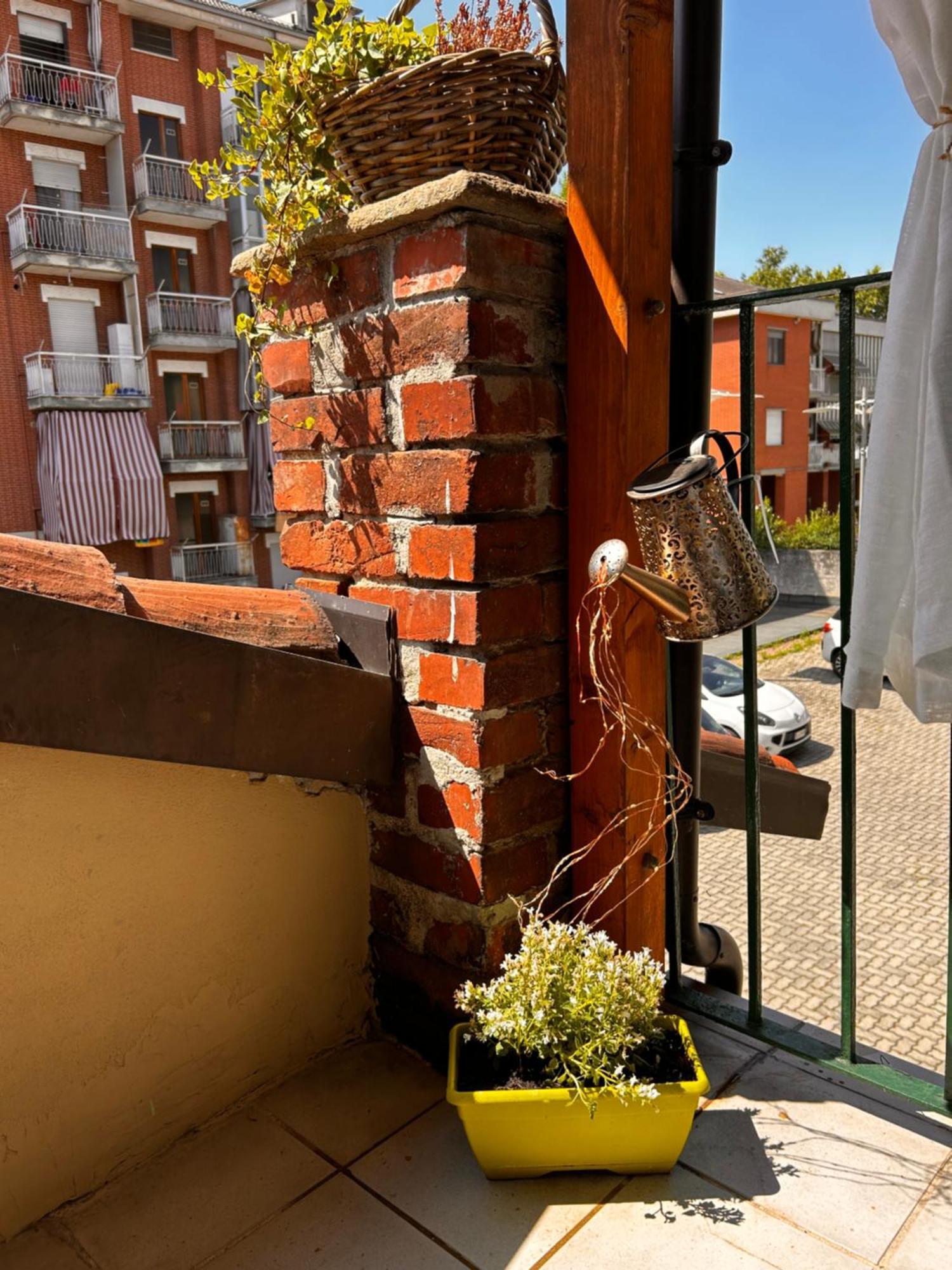 Bon Bon Del Corso Con Terrazzo E Aria Condizionata Apartment Asti Bagian luar foto