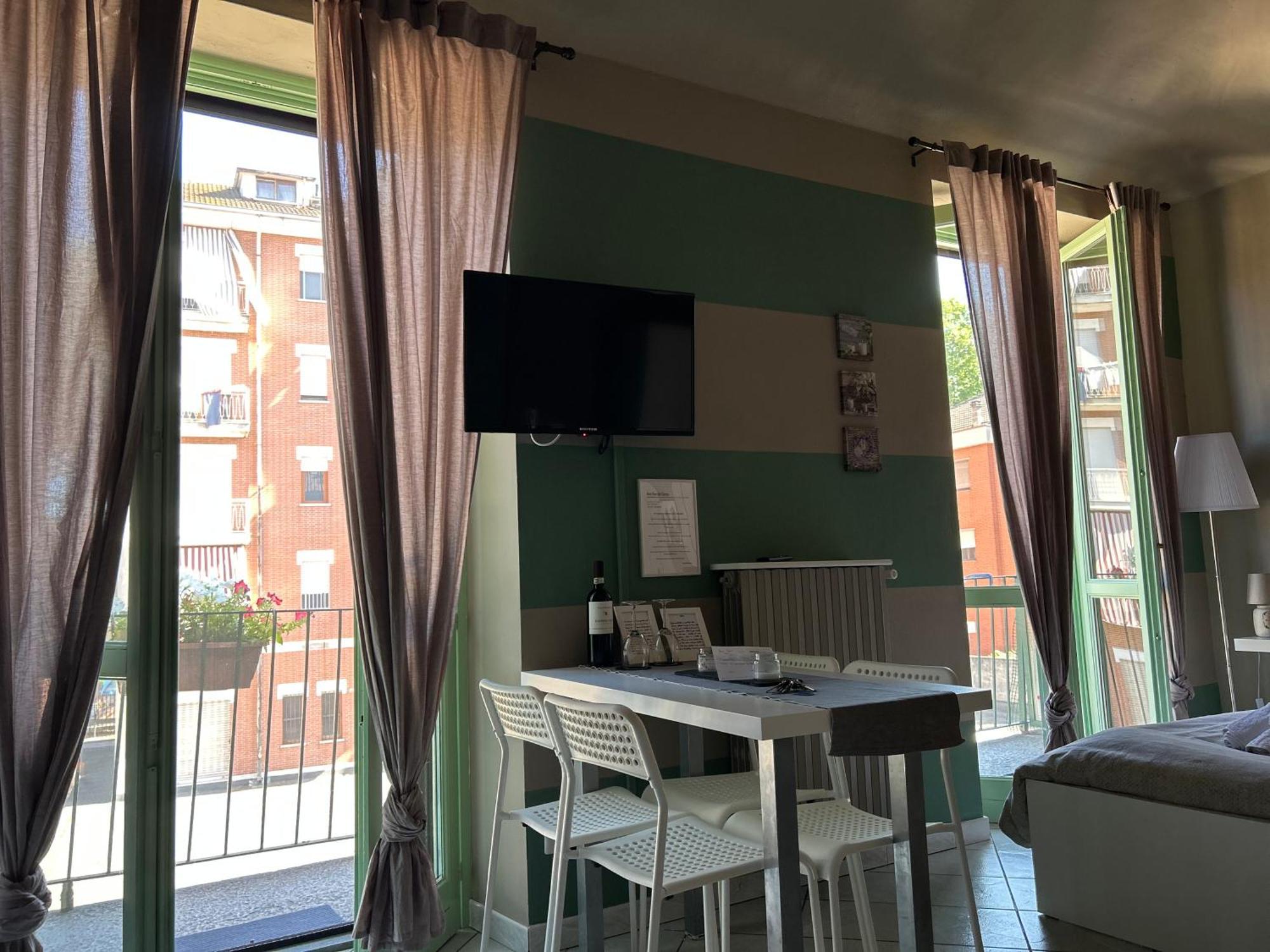 Bon Bon Del Corso Con Terrazzo E Aria Condizionata Apartment Asti Bagian luar foto